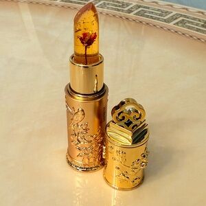 Color change Lipstick